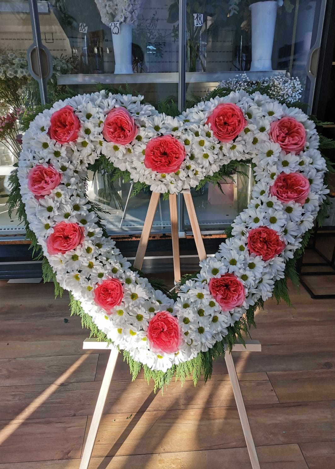 Inima Cu 12 Trandafiri